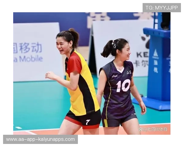 山东女排主攻线表现突出,多点进攻收效显著 山东女排主攻线表现突出,多点进攻收效显著